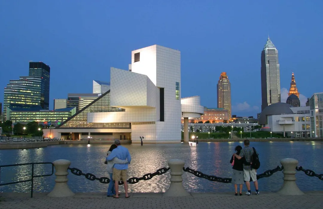Crowne Plaza Cleveland Airport By Ihg-1